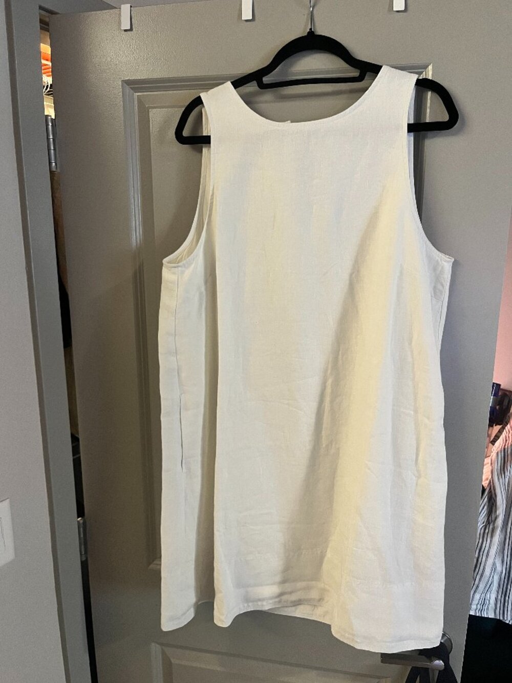LIKE NEW Mini Shift Dress in 100% Linen - White